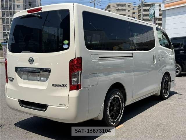 Nissan NV350 Caravan 2017-08 8037410-14