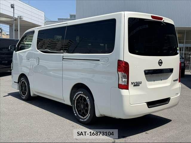 Nissan NV350 Caravan 2017-08 8037410-15