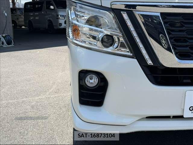 Nissan NV350 Caravan 2017-08 8037410-4