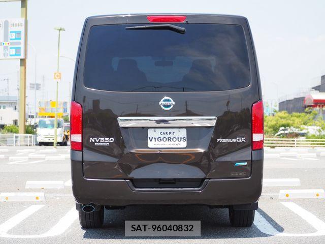 Nissan NV350 Caravan 2016-05 8075013-11