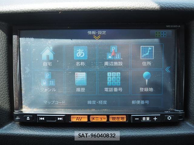 Nissan NV350 Caravan 2016-05 8075013-14