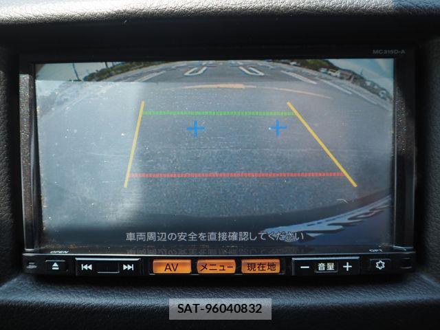 Nissan NV350 Caravan 2016-05 8075013-15