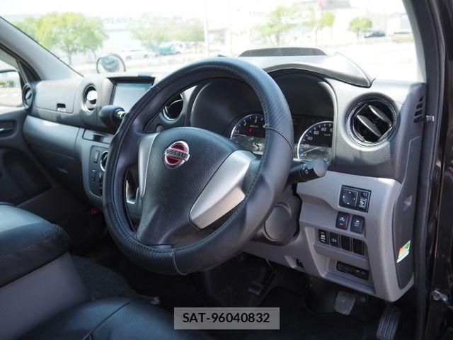 Nissan NV350 Caravan 2016-05 8075013-1