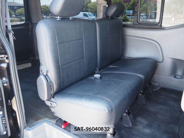 Nissan NV350 Caravan 2016-05 8075013-19