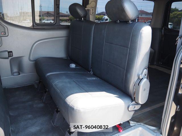 Nissan NV350 Caravan 2016-05 8075013-20