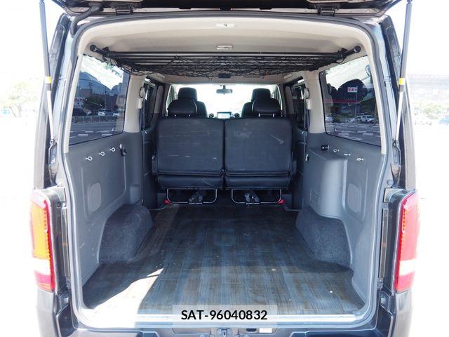 Nissan NV350 Caravan 2016-05 8075013-25
