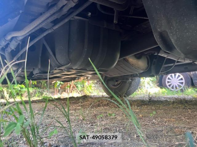 Nissan NV350 Caravan 2012-09 8075014-13