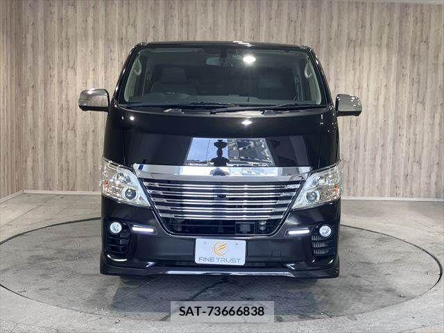 Nissan NV350 Caravan 2018-07 8075010-14