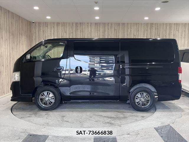 Nissan NV350 Caravan 2018-07 8075010-20