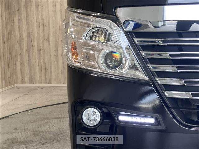 Nissan NV350 Caravan 2018-07 8075010-24