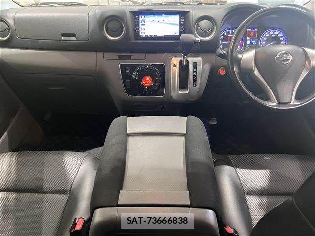 Nissan NV350 Caravan 2018-07 8075010-2
