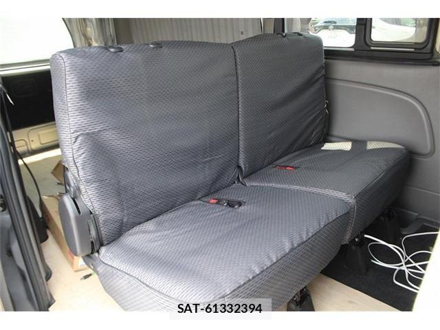 Nissan NV350 Caravan 2018-02 8075012-19