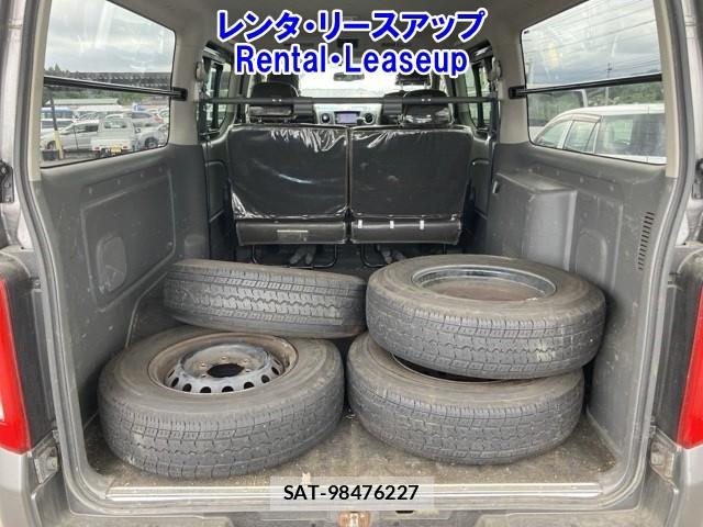 Nissan NV350 Caravan 2020-06 8068526-6
