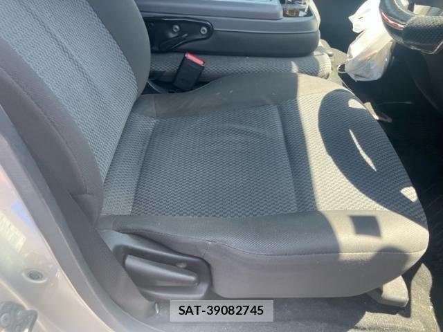 Nissan NV350 Caravan 2014-06 8101010-9