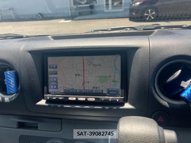 Nissan NV350 Caravan 2014-06 8101010-12