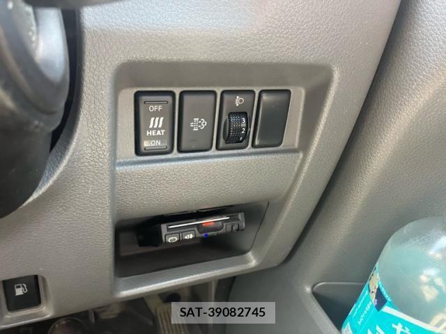 Nissan NV350 Caravan 2014-06 8101010-15