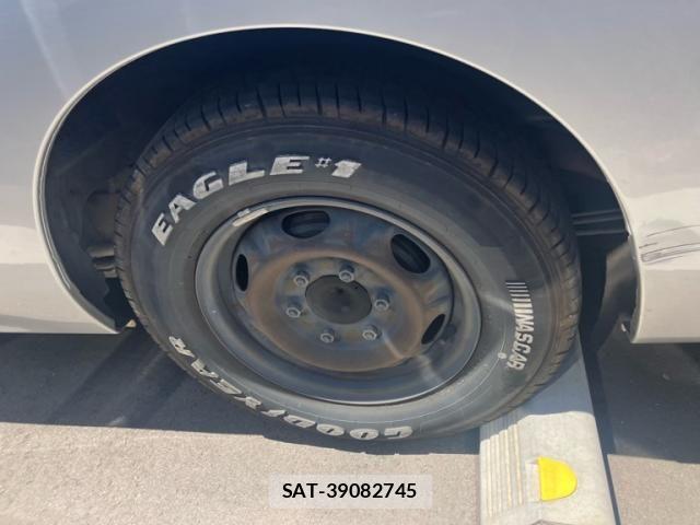 Nissan NV350 Caravan 2014-06 8101010-4