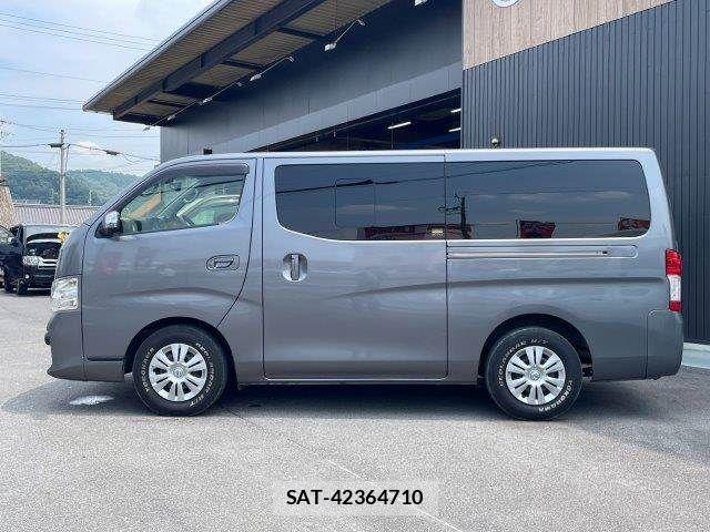 Nissan NV350 Caravan 2018-06 8101008-22