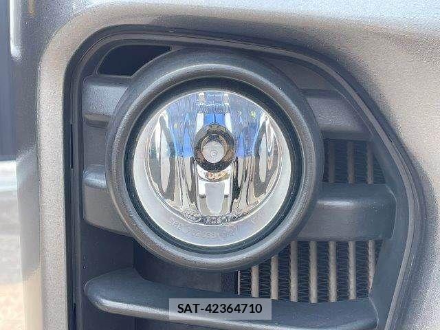 Nissan NV350 Caravan 2018-06 8101008-26