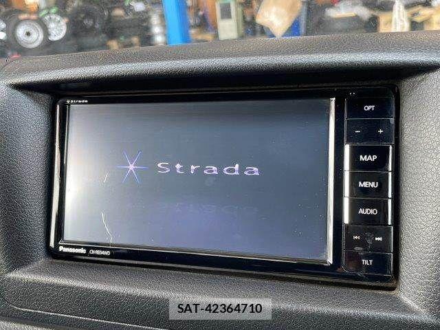 Nissan NV350 Caravan 2018-06 8101008-3