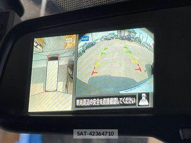 Nissan NV350 Caravan 2018-06 8101008-6