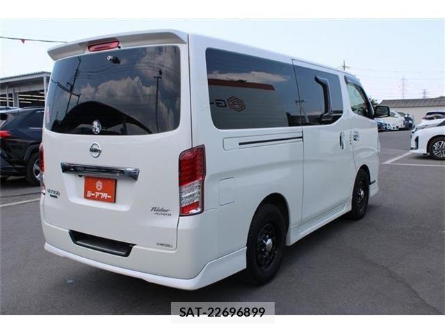 Nissan NV350 Caravan 2018-12 8131737-10
