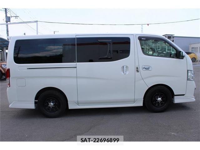 Nissan NV350 Caravan 2018-12 8131737-11