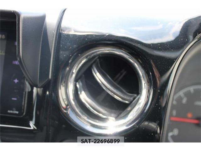 Nissan NV350 Caravan 2018-12 8131737-22