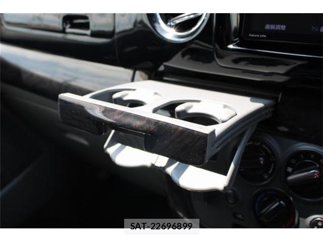 Nissan NV350 Caravan 2018-12 8131737-23