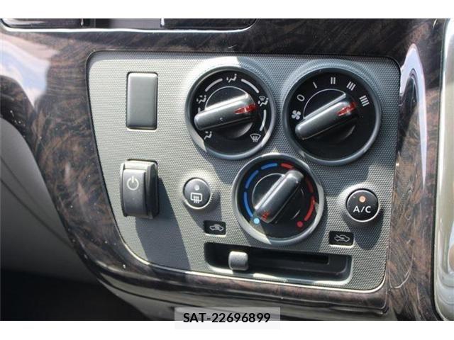 Nissan NV350 Caravan 2018-12 8131737-26