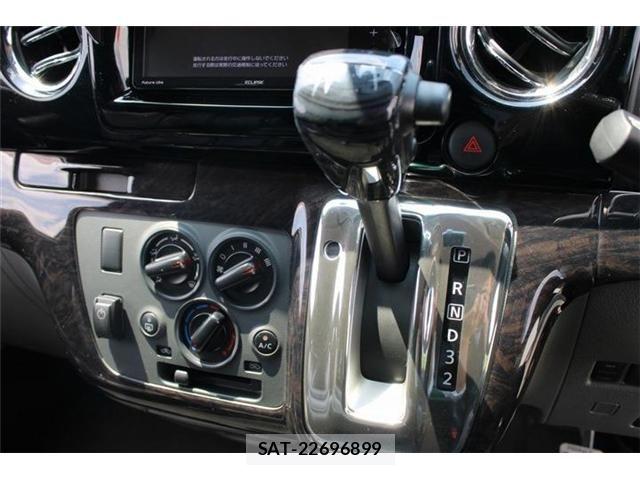 Nissan NV350 Caravan 2018-12 8131737-27