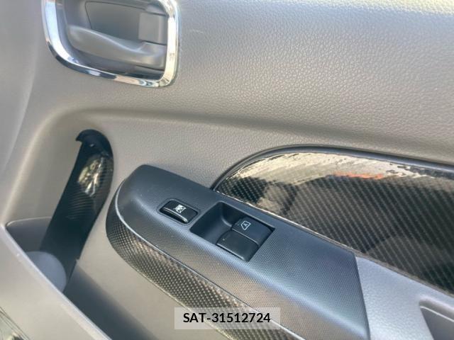 Nissan NV350 Caravan 2012-12 8146376-16