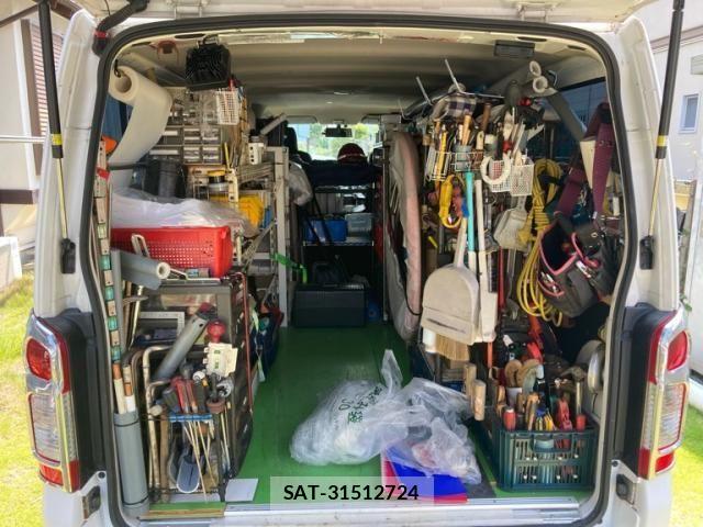 Nissan NV350 Caravan 2012-12 8146376-4