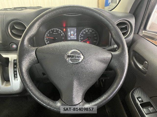 Nissan NV350 Caravan 2020-10 8146375-13
