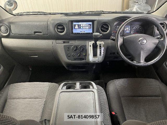 Nissan NV350 Caravan 2020-10 8146375-1
