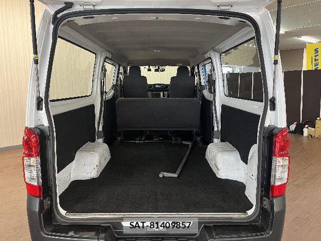 Nissan NV350 Caravan 2020-10 8146375-20