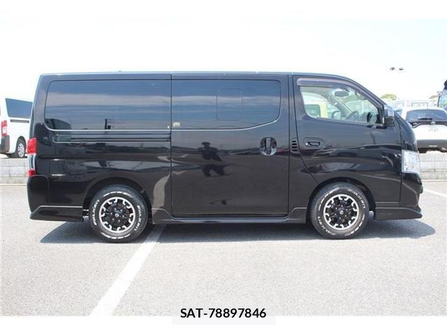 Nissan NV350 Caravan 2021-06 8146374-9