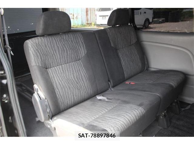 Nissan NV350 Caravan 2021-06 8146374-14