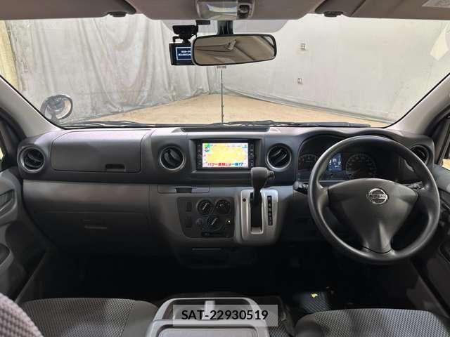Nissan NV350 Caravan 2021-06 8158951-14
