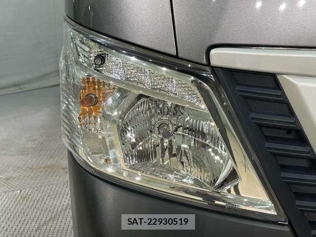 Nissan NV350 Caravan 2021-06 8158951-27