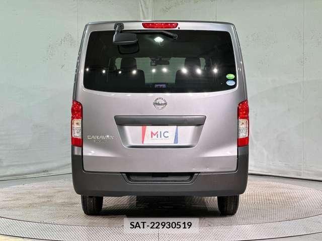 Nissan NV350 Caravan 2021-06 8158951-5