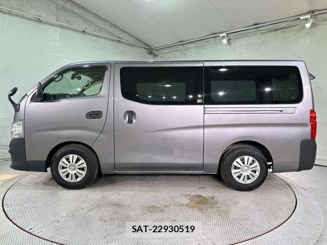 Nissan NV350 Caravan 2021-06 8158951-7