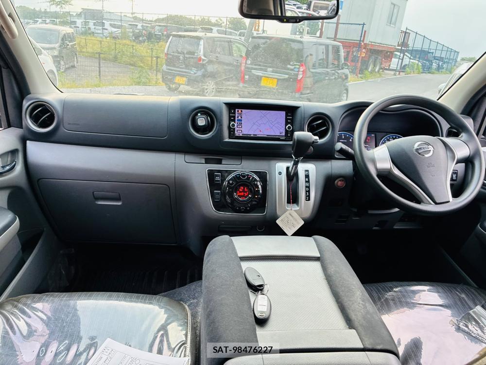 Nissan NV350 Caravan 2020-06 8068526-12
