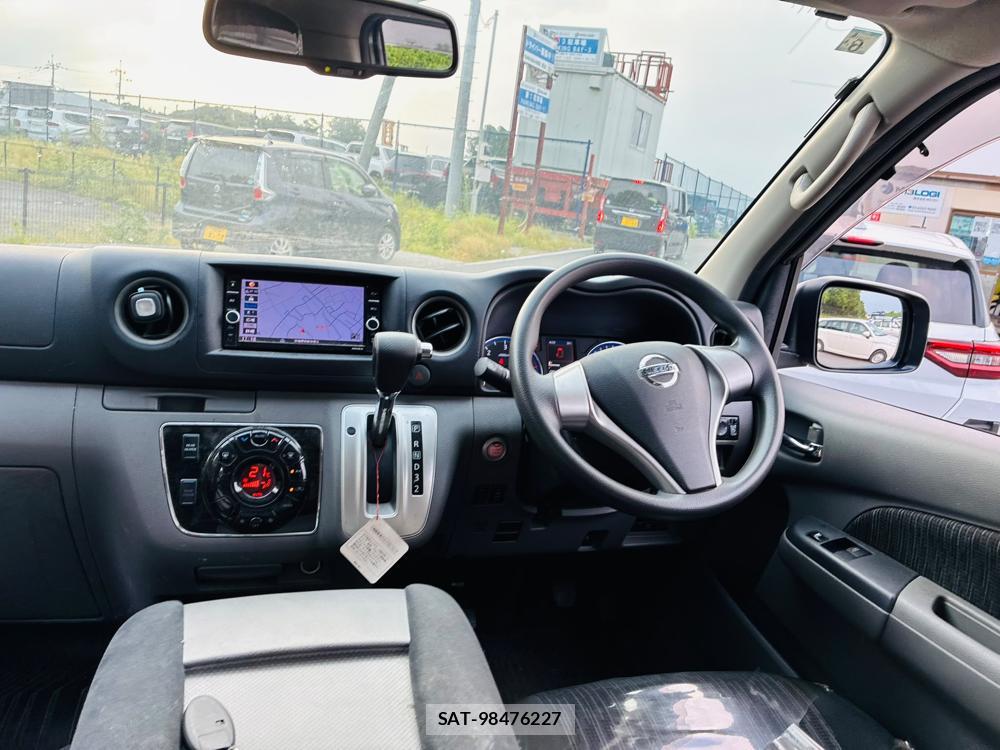 Nissan NV350 Caravan 2020-06 8068526-13