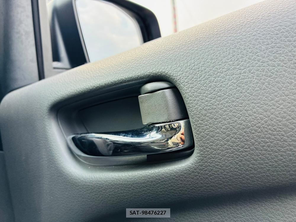 Nissan NV350 Caravan 2020-06 8068526-19