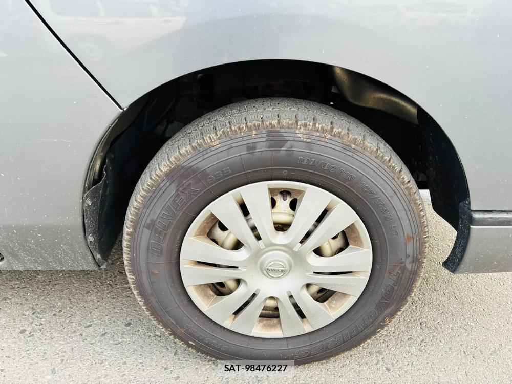 Nissan NV350 Caravan 2020-06 8068526-27