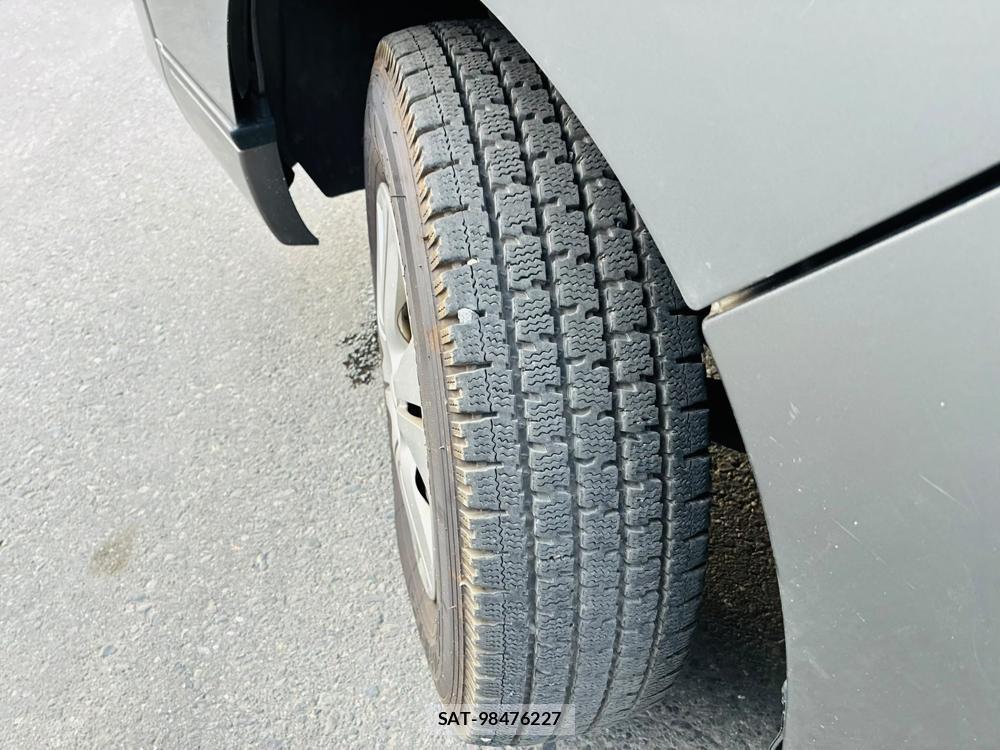 Nissan NV350 Caravan 2020-06 8068526-30