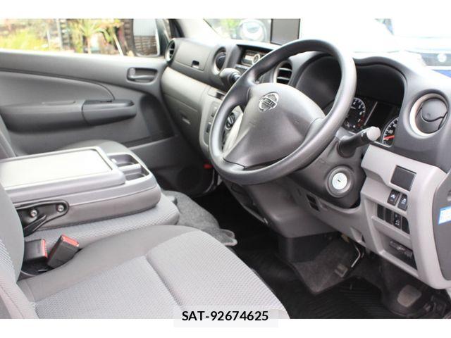 Nissan NV350 Caravan 2019-03 8209353-12
