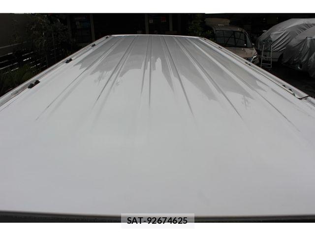 Nissan NV350 Caravan 2019-03 8209353-21