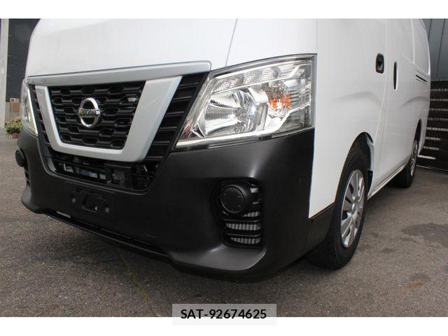 Nissan NV350 Caravan 2019-03 8209353-22
